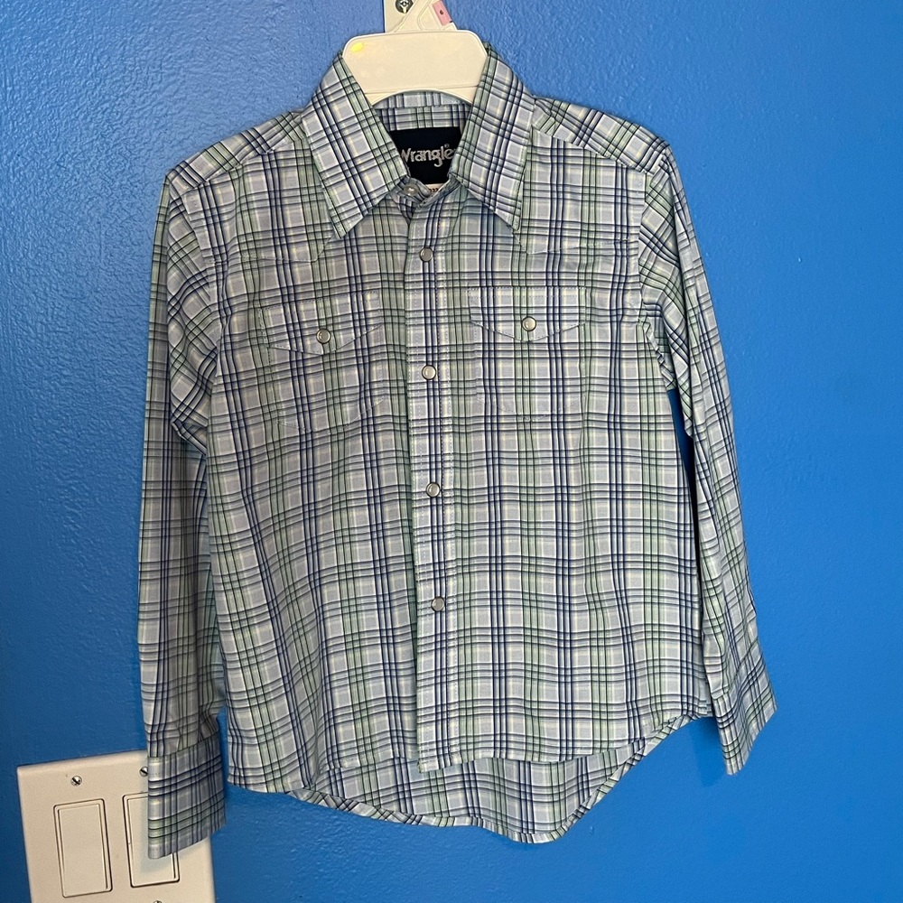 Brand new Wrangler pearl snap shirt